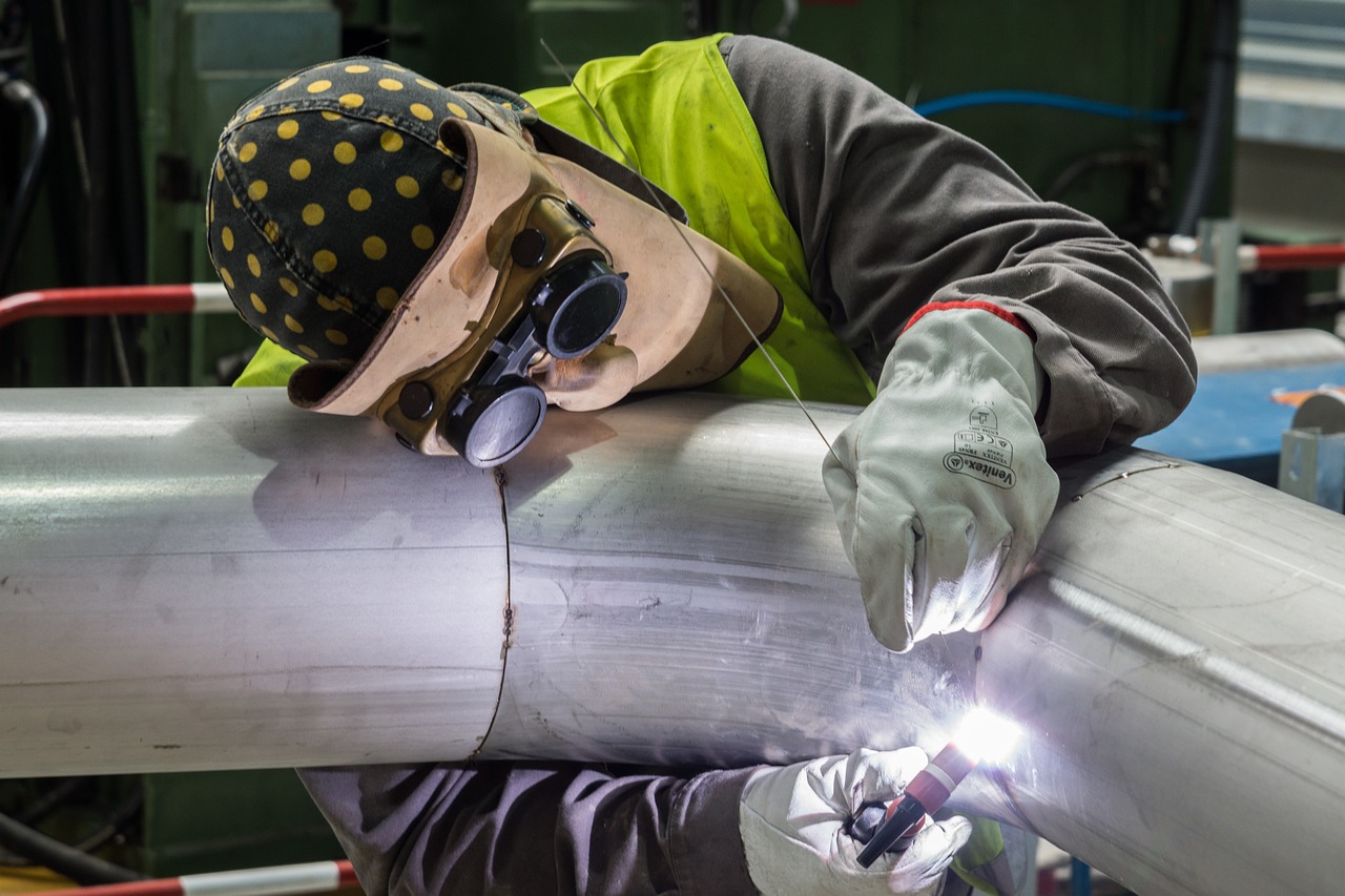 What Metal Gate Repair Typically Costs Around Pearland